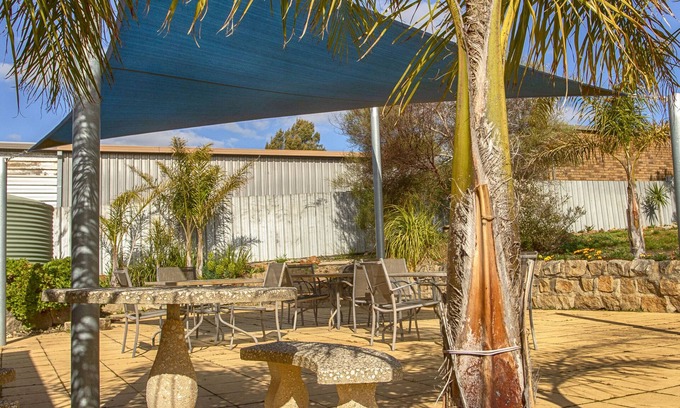 Stawell Hotel | Hi Way Eight Motor Inn