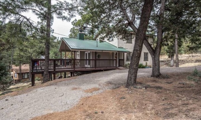 Ruidoso Cabin | Hidalgo Haven - Private Hot tub, Large deck, Lots of Wildlife