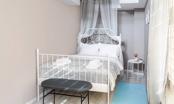 Plovdiv Center Apartment | Hidden bijou in Plovdiv -5 minutes from center