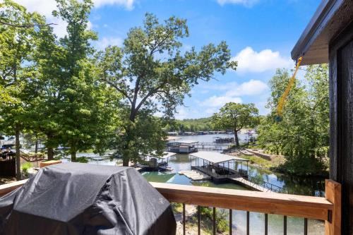 Gravois Mills House | Hidden Cove Oasis, 4BR Lakefront Retreat