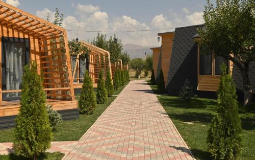 Garni Resort | Hidden Garden Resort