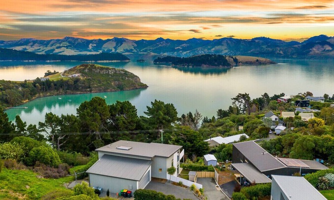 Diamond Harbour House | Hidden Gem at the backyard of Christchurch
