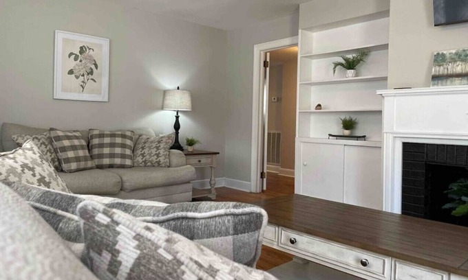 Gadsden House | *Hidden Gem Close 2 Everything *