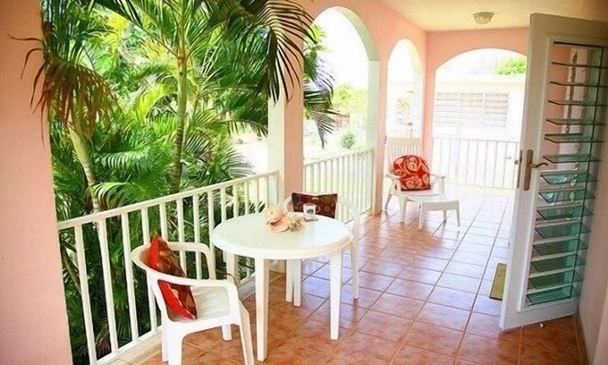 Esperanza House | Hidden Gem in Esperanza-Easy Walk to Waterfront, Restaurants, Shops & Beach