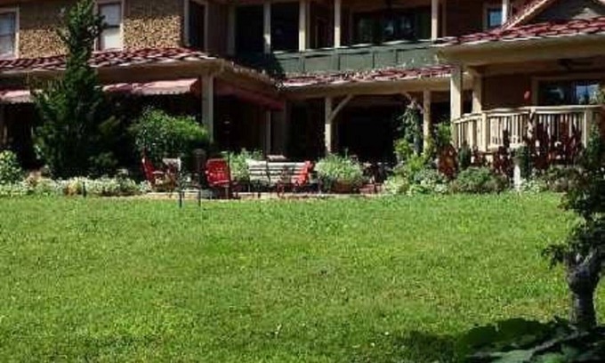 Historic Montford House | Hidden Treasure Near Downtown!