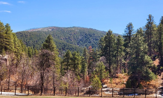 Deadwood House | Hideaway Guesthouse Retreat & Rally Rental!