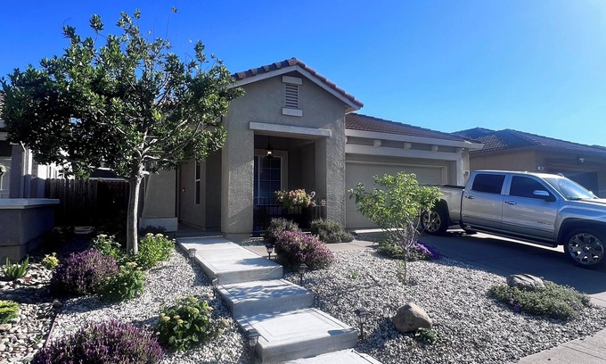 Regency Park House | Hideaway Haven: Where luxury meets Convenience- Near Airport & Downtown