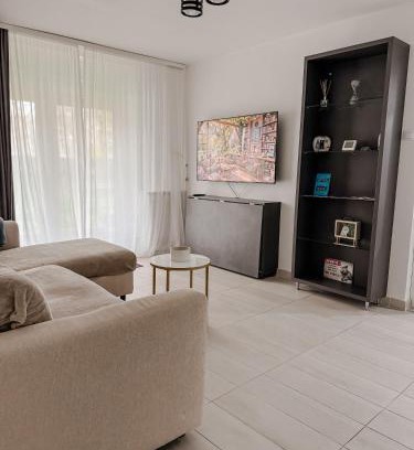 Iasi Apartment | Hideout Cozy 2 rooms near Palas Mall & city center, warmy, invoice available, parking space, Ultracomfy