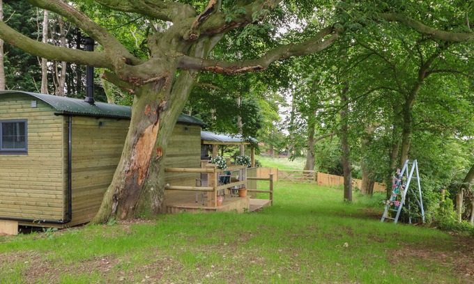 Wing Cottage | HIGH RIGG SHEPHERD'S HIDEAWAY, pet friendly in Brampton, Cumbria