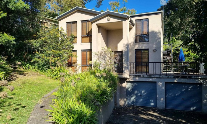 Lilli Pilli House | High Tide | Walk to Lilli Pilli Beach | Close to local Cafes & Shops | Wifi