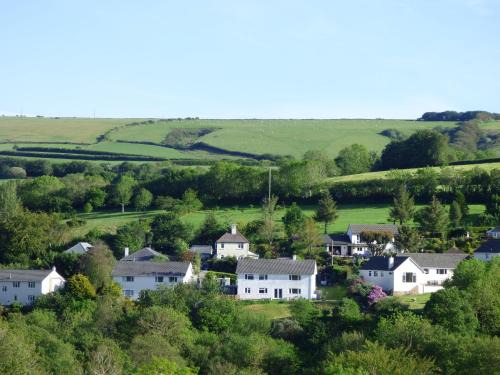 Parracombe Bed & Breakfast | Highfield House, Parracombe, Modern B&B