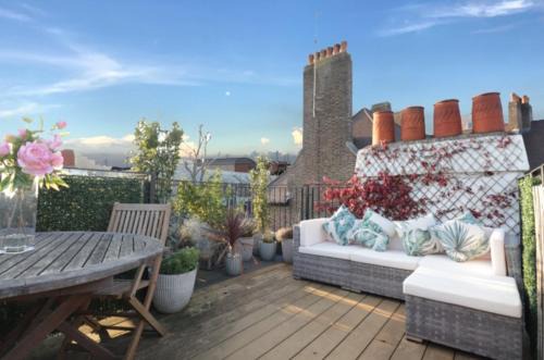 Hillrise Apartment | Highgate Maisonette with Roof Terrace