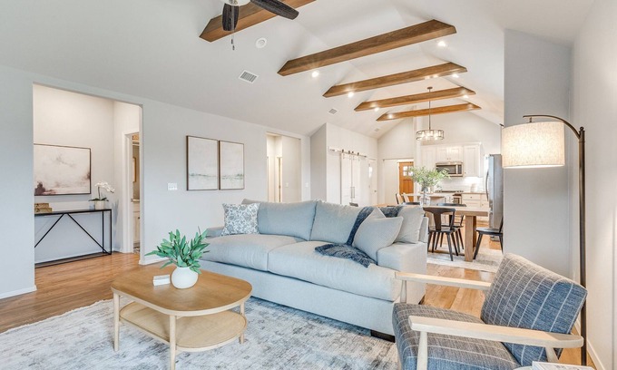 Broken Arrow House | Highland Creek Retreat