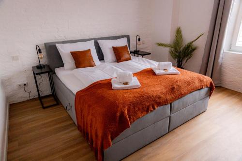 Muehldorf am Inn Apartment | Highlight am Stadtplatz Mühldorf - C4S COME4STAY - 2 Zimmer Wohnung I bis zu 5 Gäste