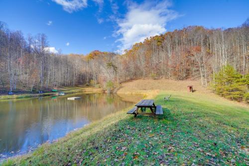Rosedale House | Hike and Picnic at Group Getaway in Rosedale!