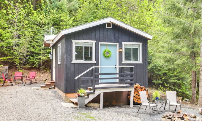 Avery Apartment | Hike & Fish: Mountain Getaway in Avery!