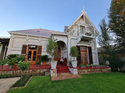Potchefstroom Bed & Breakfast | Hill Manor Room 2 Self catering unit