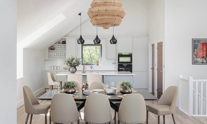 Holcombe House | Hill View House - Cookswood