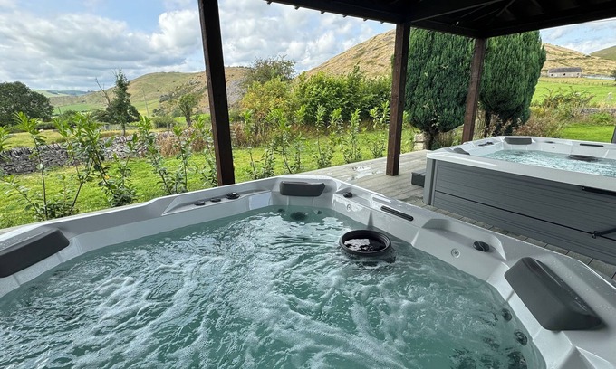 Newton Grange Cottage | Hillcrest House