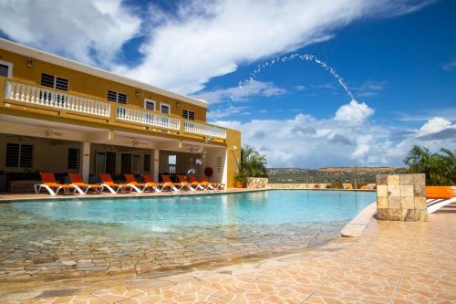 Antriol Apartment | Hillside Resort Bonaire