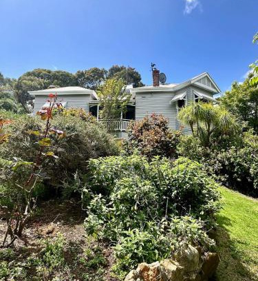 Bridgetown House | Hilltop Cottage