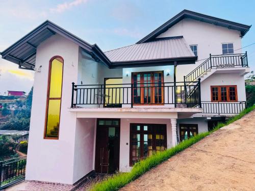 Nuwara Eliya House | Hilltop Homestay Nuwara Eliya