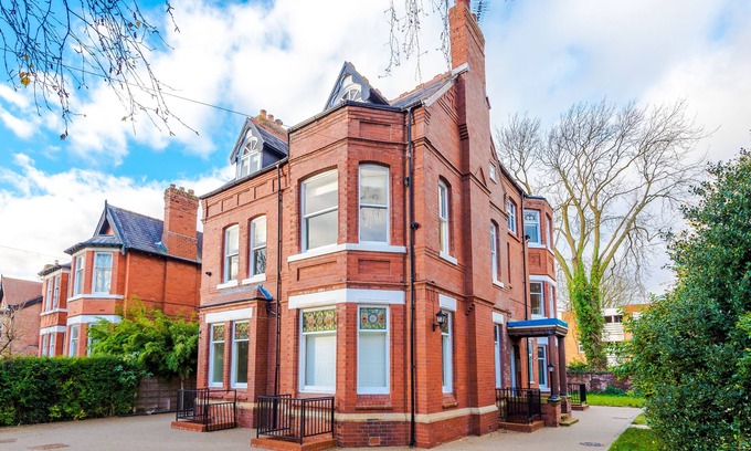Offerton Apartment | Hilltop Serviced Apartments - Stockport