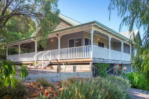 Naturaliste House | HILLVIEW