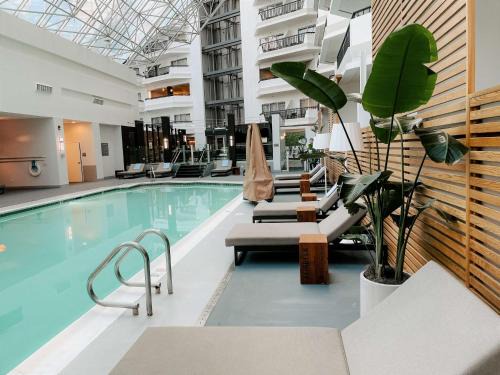 Woburn Hotel | Hilton Boston Woburn