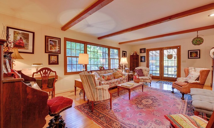 Ames Apartment | 'Hilton Coliseum Townhome' Near Jack Trice Stadium