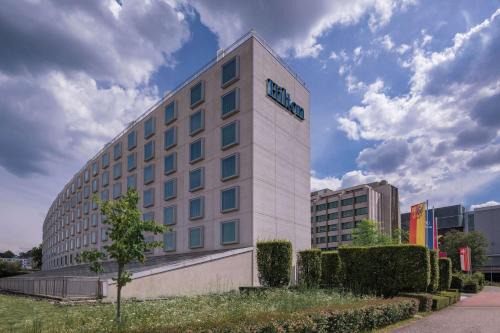 Le Grand-Saconnex Hotel | Hilton Geneva Hotel and Conference Centre