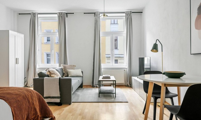 Hundsturm Apartment | Hip Margareten 1BR in fabulous district near cafes & bars, by Blueground