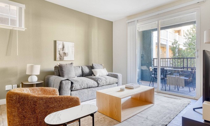 Sunnyvale Apartment | Hip Sunnyvale 1BR w/Pool, A/C & W/D, nr highways, by Blueground