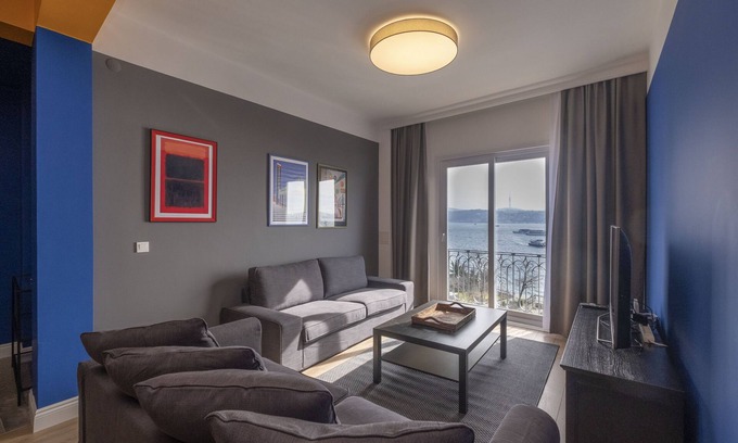 Kabatas Condo | Hip Waterfront Apt. with a Striking View