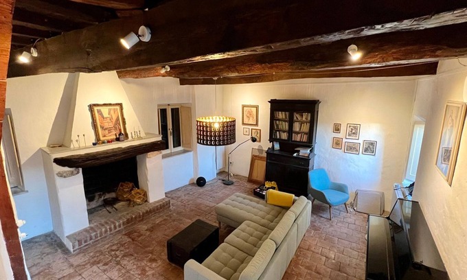 Norma House | Historic 3 BR townhouse in calm village
