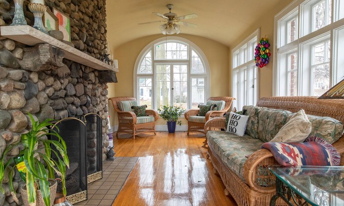 Decatur House | Historic 5bd House w/Sunroom & 2 Fireplaces