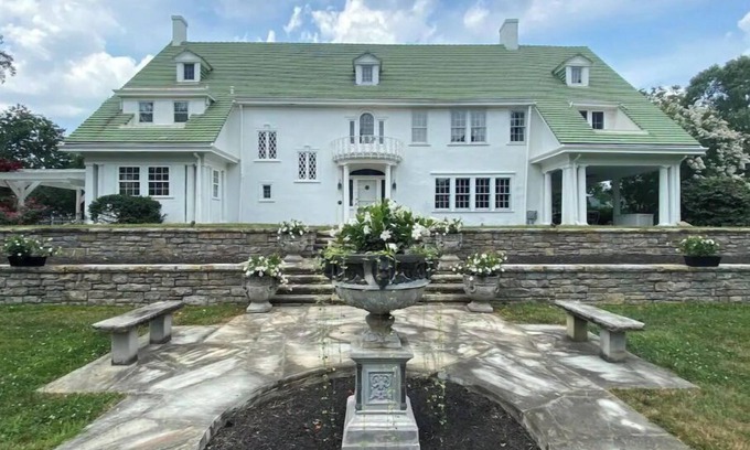 Carrollton House | Historic 5BR BnB w/Pool, River Views & Event Space
