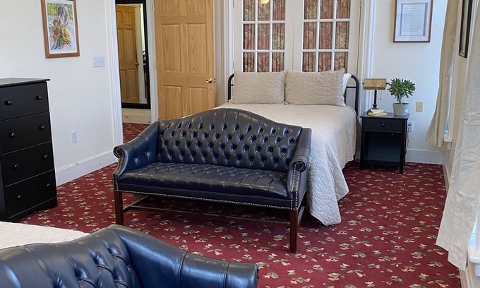 Seneca Falls Apartment | Historic Building in the center of the birthplace of Womens Rights