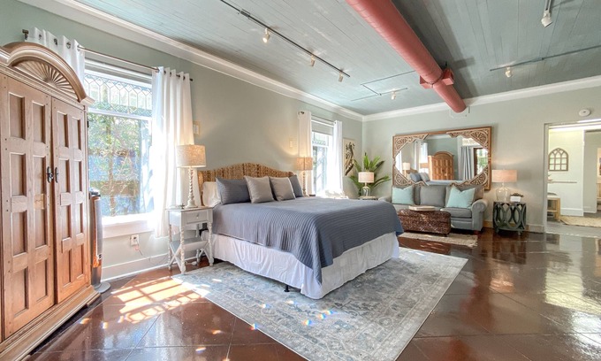 Historic Downtown Apalachicola Cottage | Historic Carriage House in Charming Apalachicola