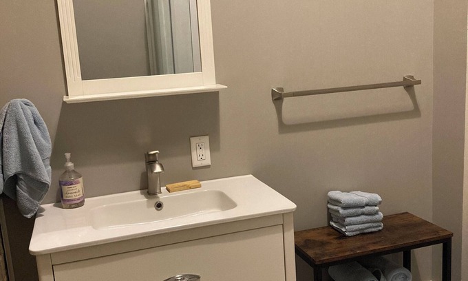 Albert Lea Apartment | Historic Charm- 2 bedroom apartment, downtown Albert Lea