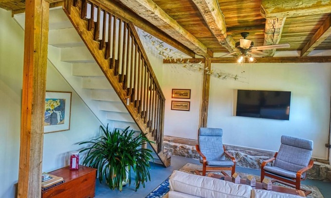 Kemblesville Apartment | Historic charm, all new amenities at Swallow's Rest: East