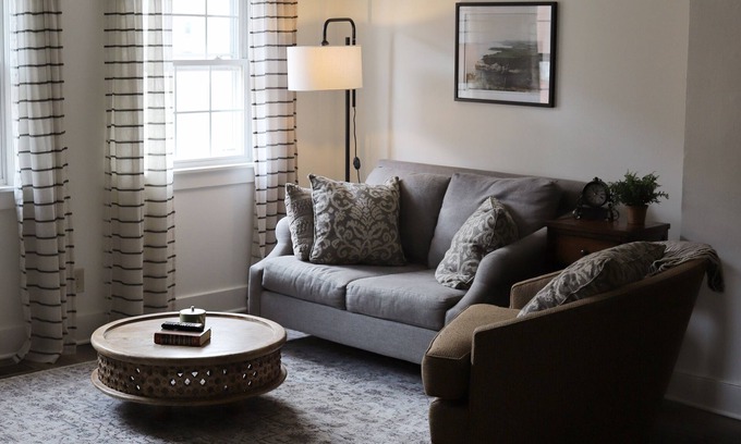 Clarence Apartment | Historic Clarence Hollow Apartment