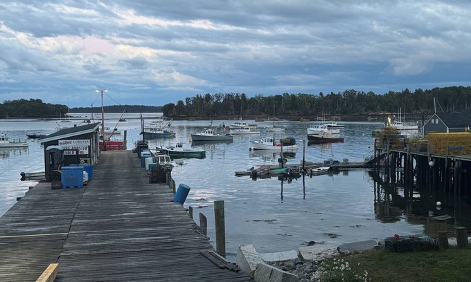 Friendship House | Historic Classic Maine House in quaint Friendship with WiFi