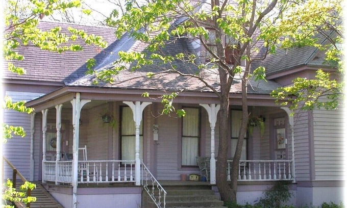 Bonham House | Historic Cottage with Backyard Pond