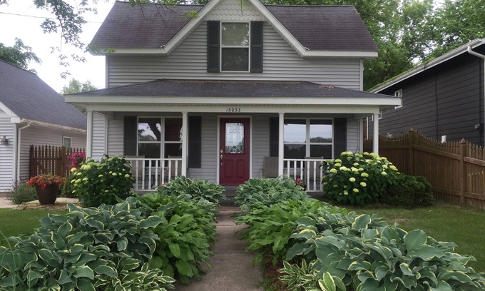 Stillwater House | Historic Downtown Stillwater Within Walking Distance From This South Hill Home