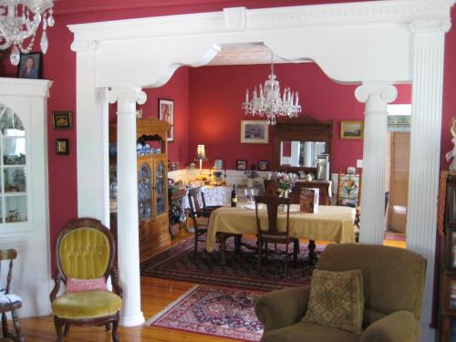 Historic Hill Bed & Breakfast | Historic Hill Inn