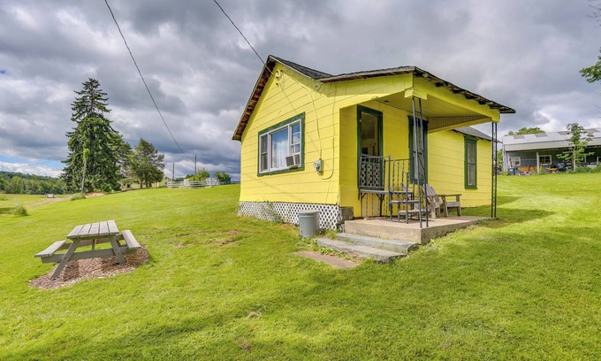 White Mills Cabin | Historic Honesdale Cabin on Farm & Animal Rescue!