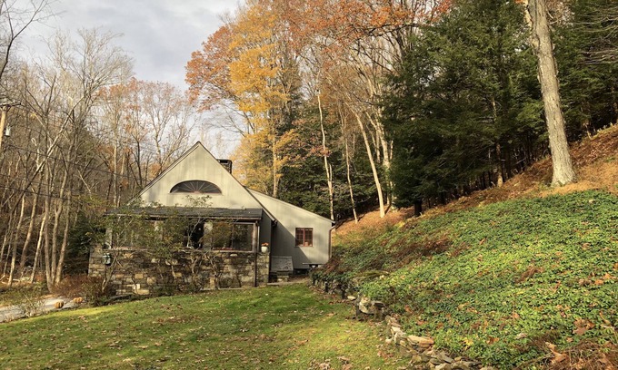 Pound Ridge Cottage | Historic Pound Ridge Cottage, 2 Beds, Fully Furnished