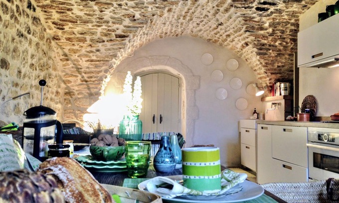 Euzet-les-Bains Apartment | Historic Stone Retreat | 17th Century | Between Uzès & Cévennes National Park