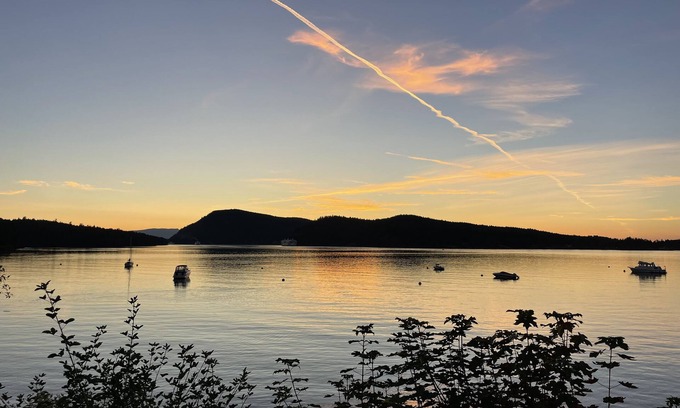 Mayne Island House | Historic Waterfront Home for Monthly Rentals